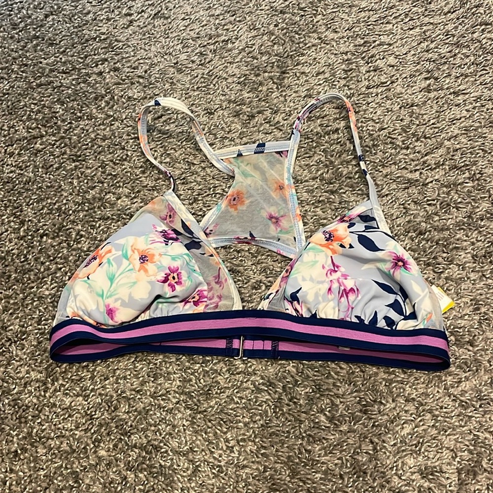 No boundaries swimsuit top.